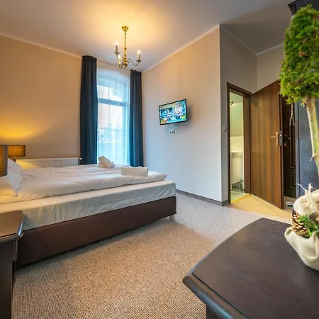 Klejnot Karkonoszy 스클라르스카포렘바